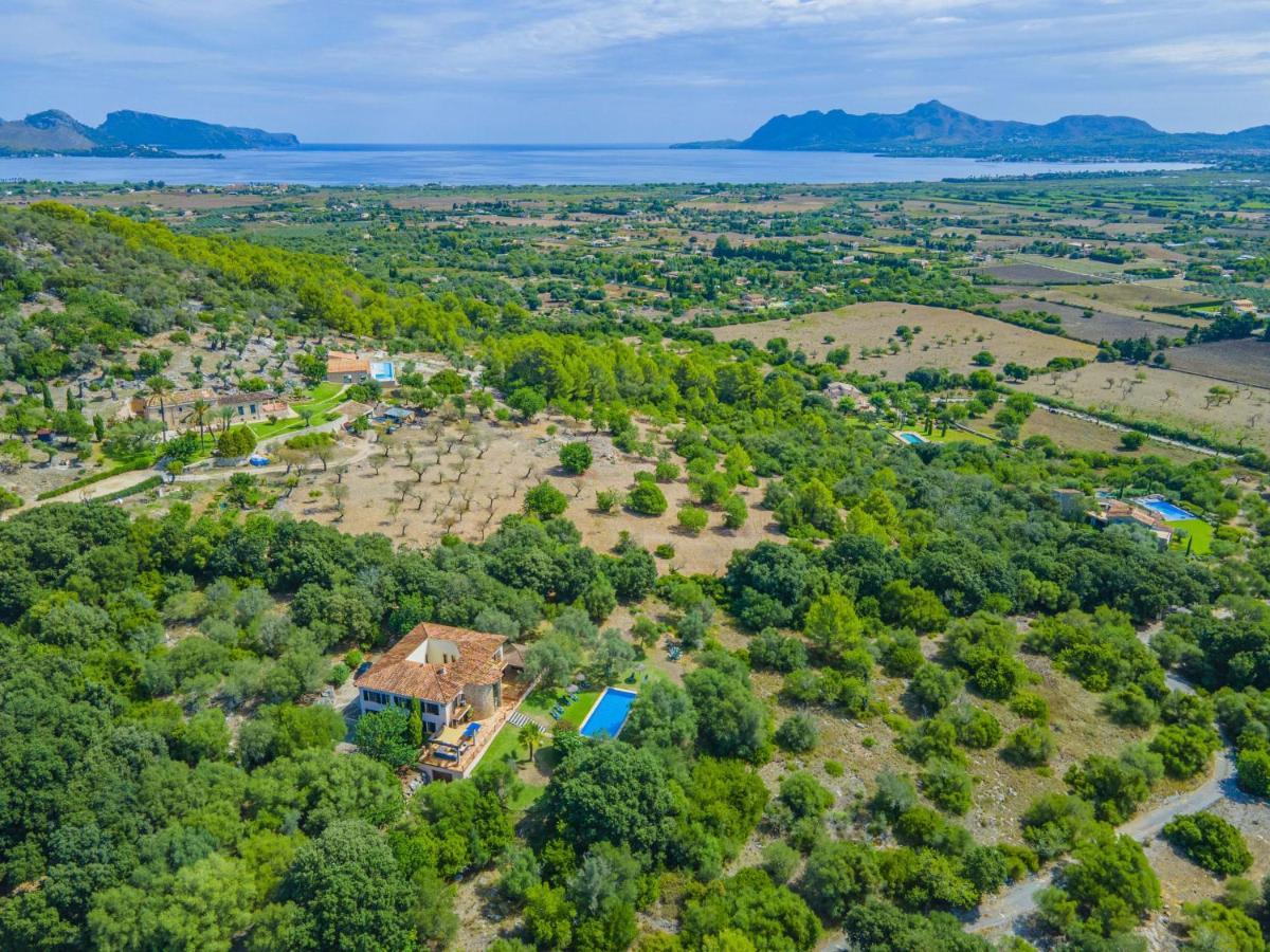 Hidden Retreat / Denga Villa *