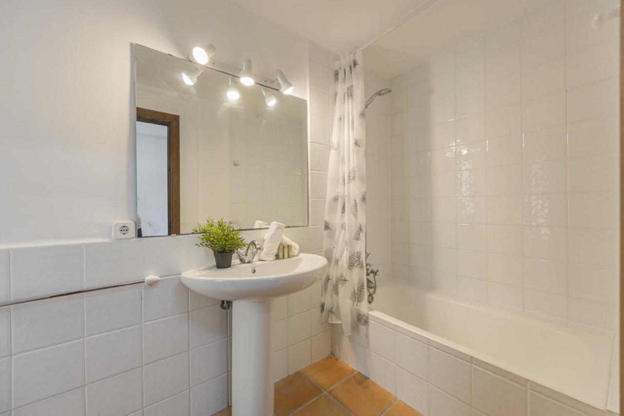 Hidden Retreat / Denga Villa Pollenca
